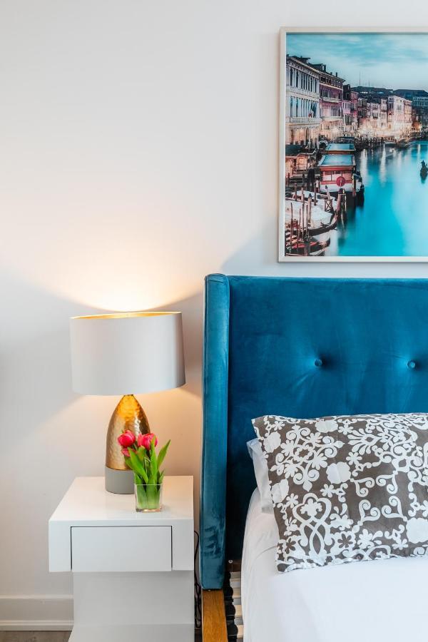 טורונטו Luxury 2 Bedroom In The Heart Of Entertainment District W/ Cn Tower View מראה חיצוני תמונה