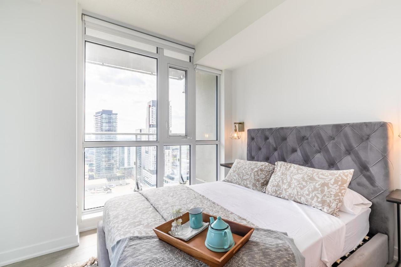 טורונטו Luxury 2 Bedroom In The Heart Of Entertainment District W/ Cn Tower View מראה חיצוני תמונה