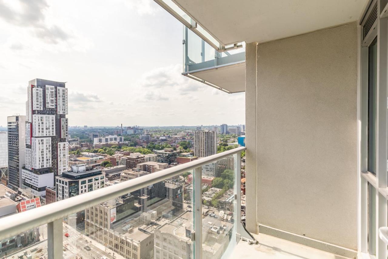 טורונטו Luxury 2 Bedroom In The Heart Of Entertainment District W/ Cn Tower View מראה חיצוני תמונה