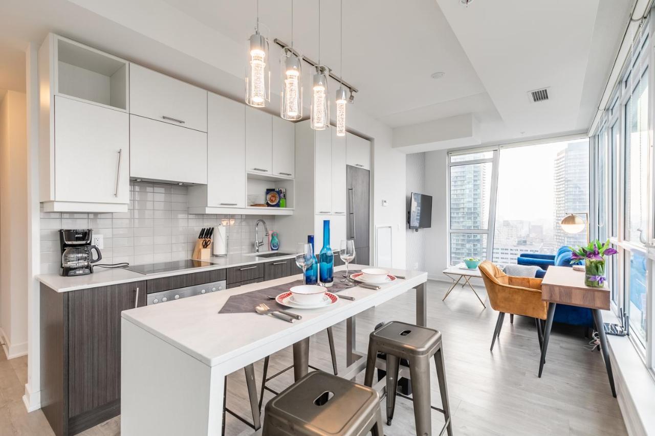 טורונטו Luxury 2 Bedroom In The Heart Of Entertainment District W/ Cn Tower View מראה חיצוני תמונה